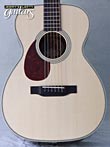 Photo Reference acoustic Collings guitar for lefties model 02H Custom