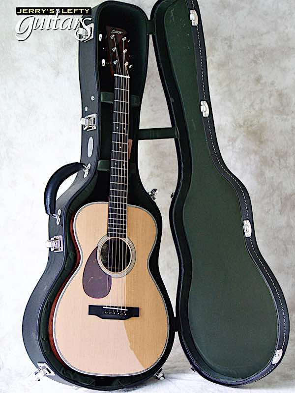 sale guitar for lefthanders new acoustic Collings 02H Custom No.574 Case View