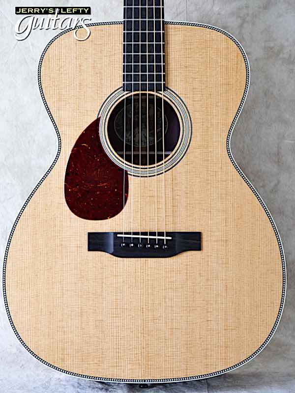 sale guitar for lefthanders new acoustic Collings OM2H Custom No.545 Close-up View