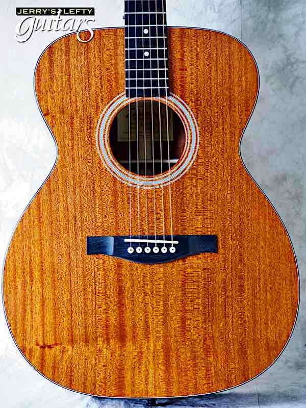 sale guitar for lefthanders new acoustic Eastman AC OM2 No.569 Close-up View