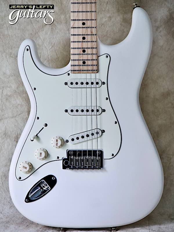 sale guitar for lefthanders new electric Anderson Shorty Icon Classic Shorty Arctic White No.042 Close-up View