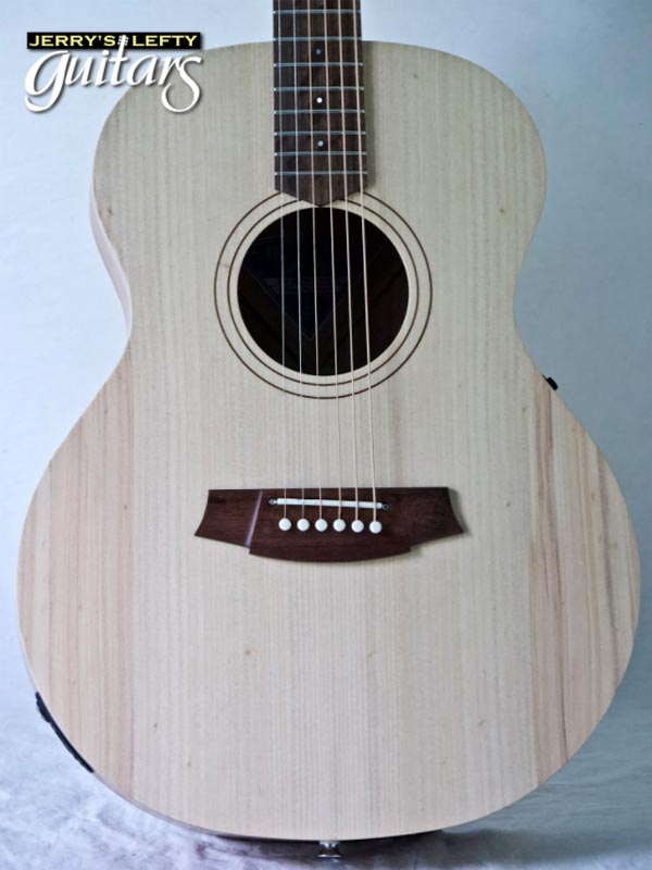 for sale left hand guitar new acoustic Cole Clark AN1E Bunya-Queensland Maple Close-up view