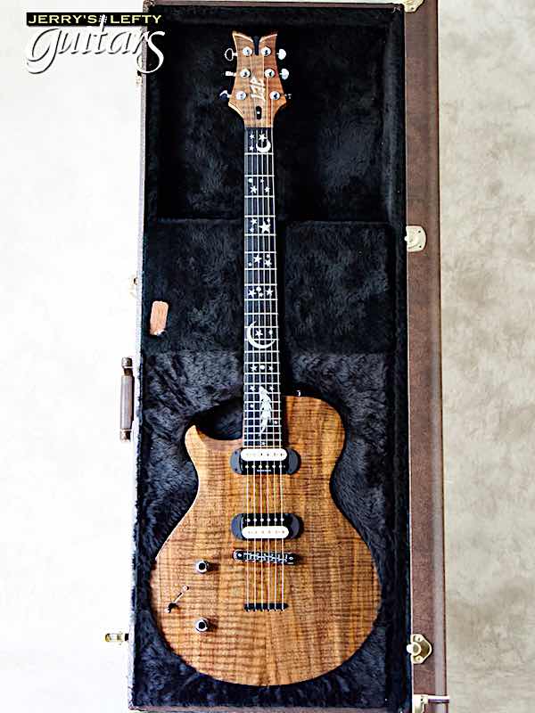 for sale left hand guitar JET Caldera Flamed Walnut Natural No.267 Case view