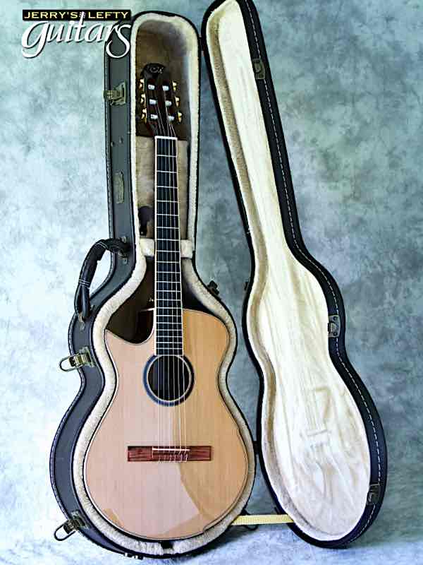 sale guitar for lefthanders new acoustic Maestro Crossover Series Cedar/Rosewood No.947 Case View
