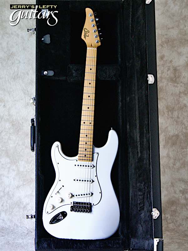 sale guitar for lefthanders new aged finish electric Suhr Classic Antique Olympic White No.074 Case View