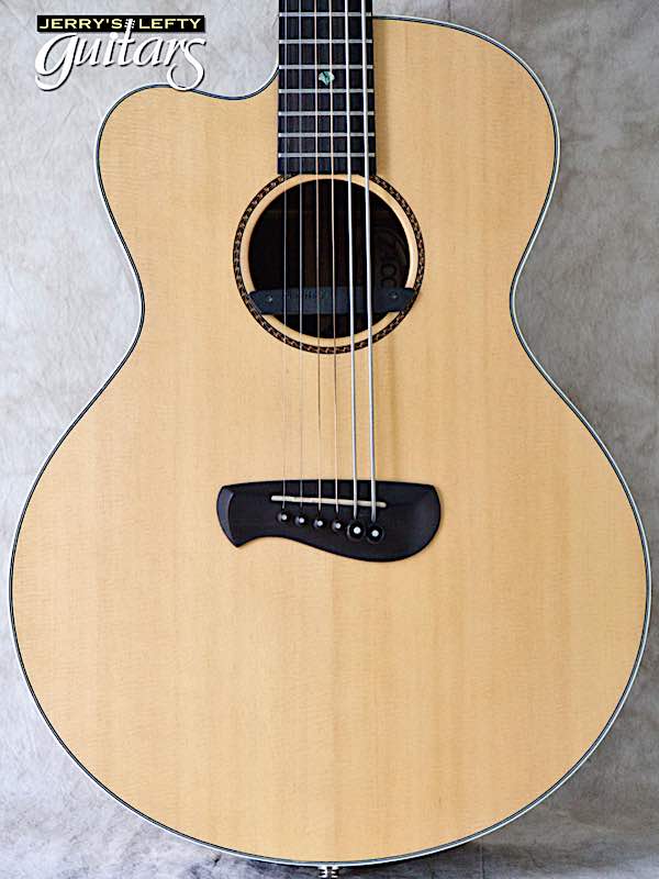 sale guitar for lefthanders used acoustic Tacoma ER19C No.740 Close-up View
